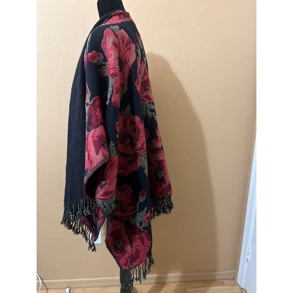Isaac Mizrahi Live Black Red Floral Poppy Knit Wrap Fringe Shawl Ruana One Size - Picture 5 of 6